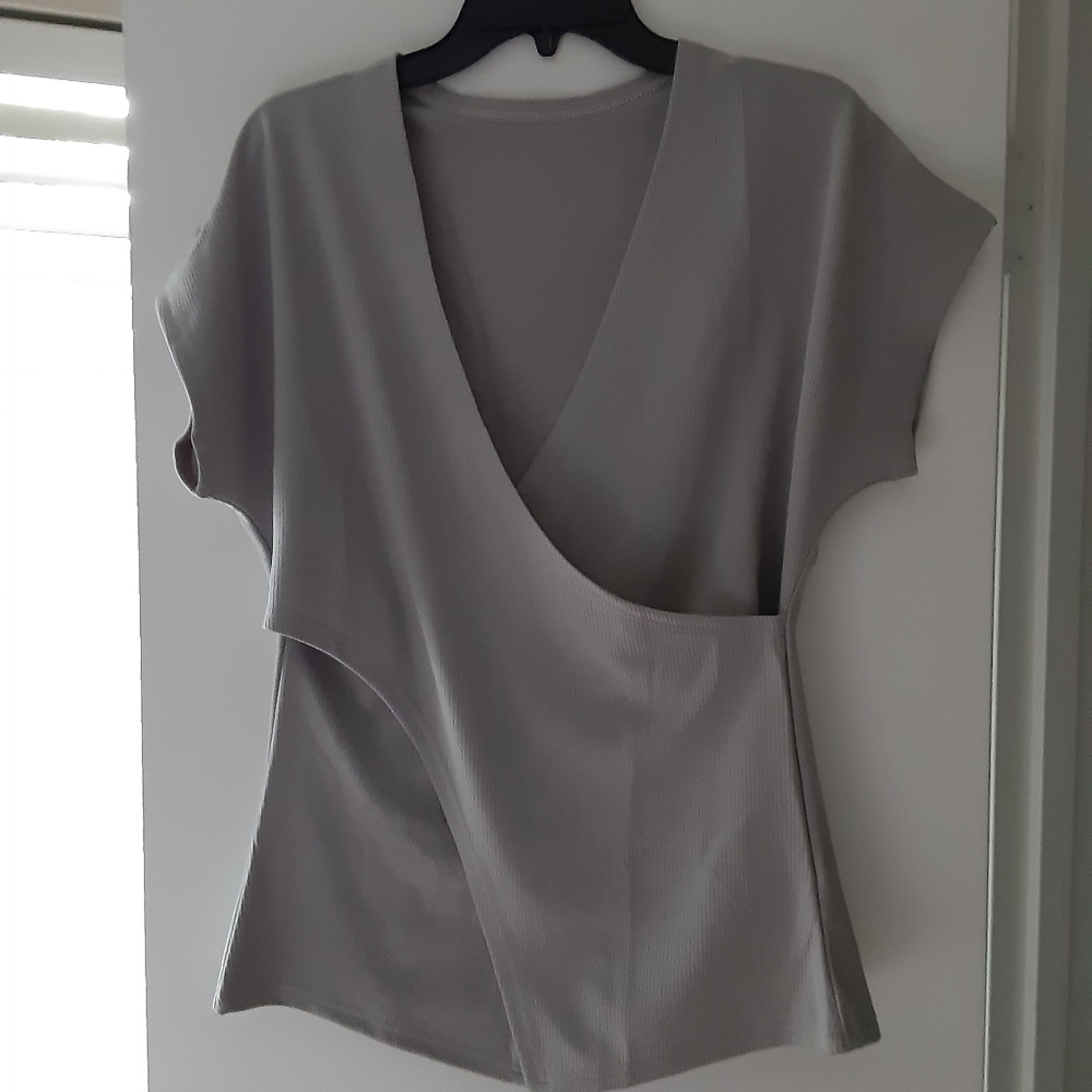 Lt Grey top
